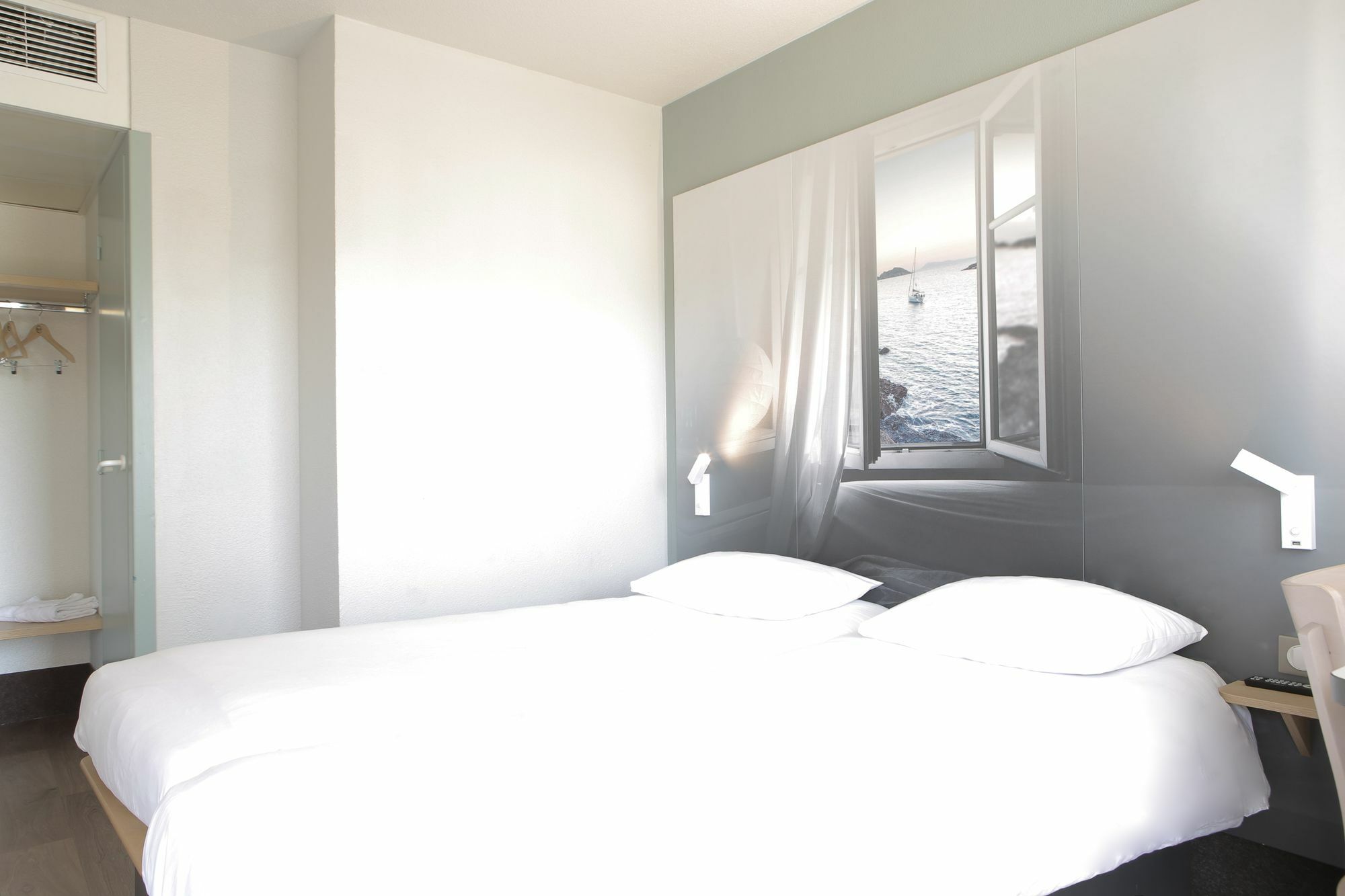 B&B Hotel Hyeres 히에레